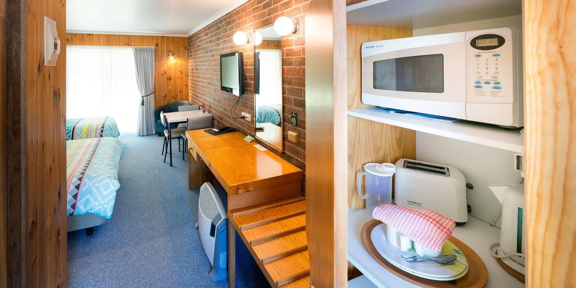 คคูคาเบอร์รา มอเตอร์ลอดจ์ Motel ฮอลส์แกป ภายนอก รูปภาพ