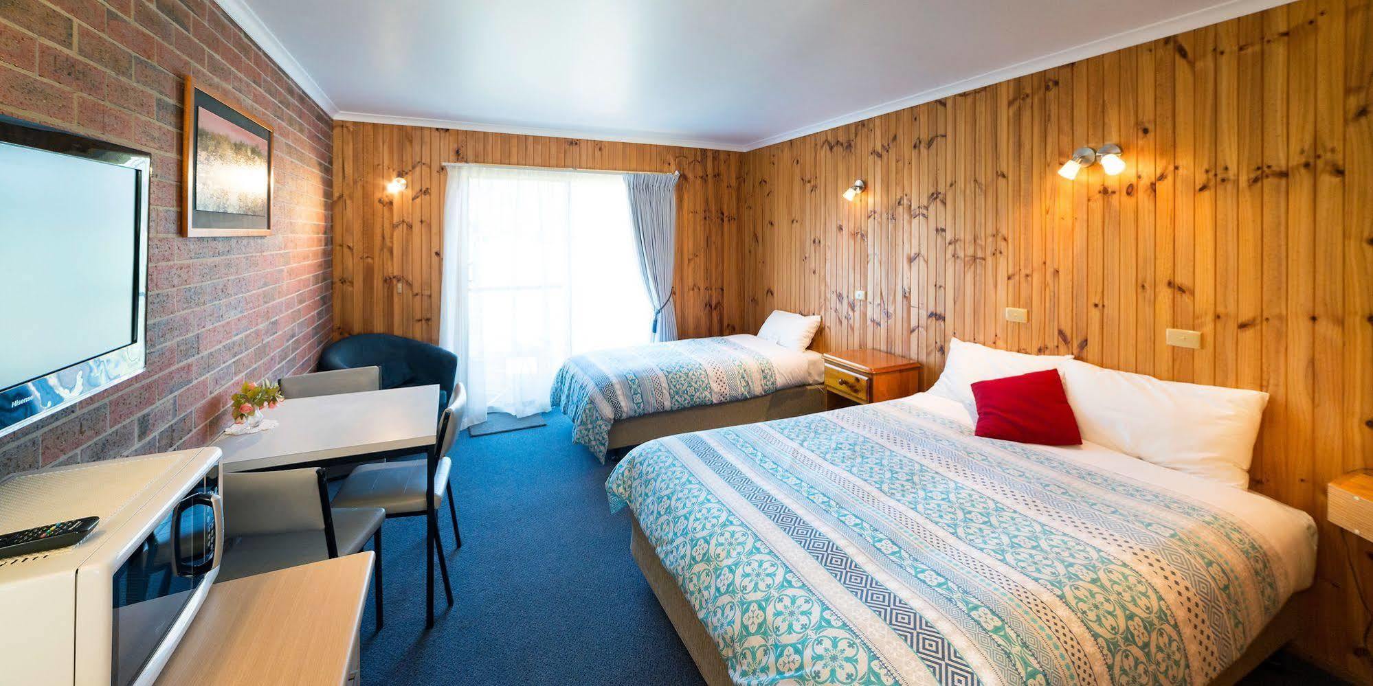 คคูคาเบอร์รา มอเตอร์ลอดจ์ Motel ฮอลส์แกป ภายนอก รูปภาพ